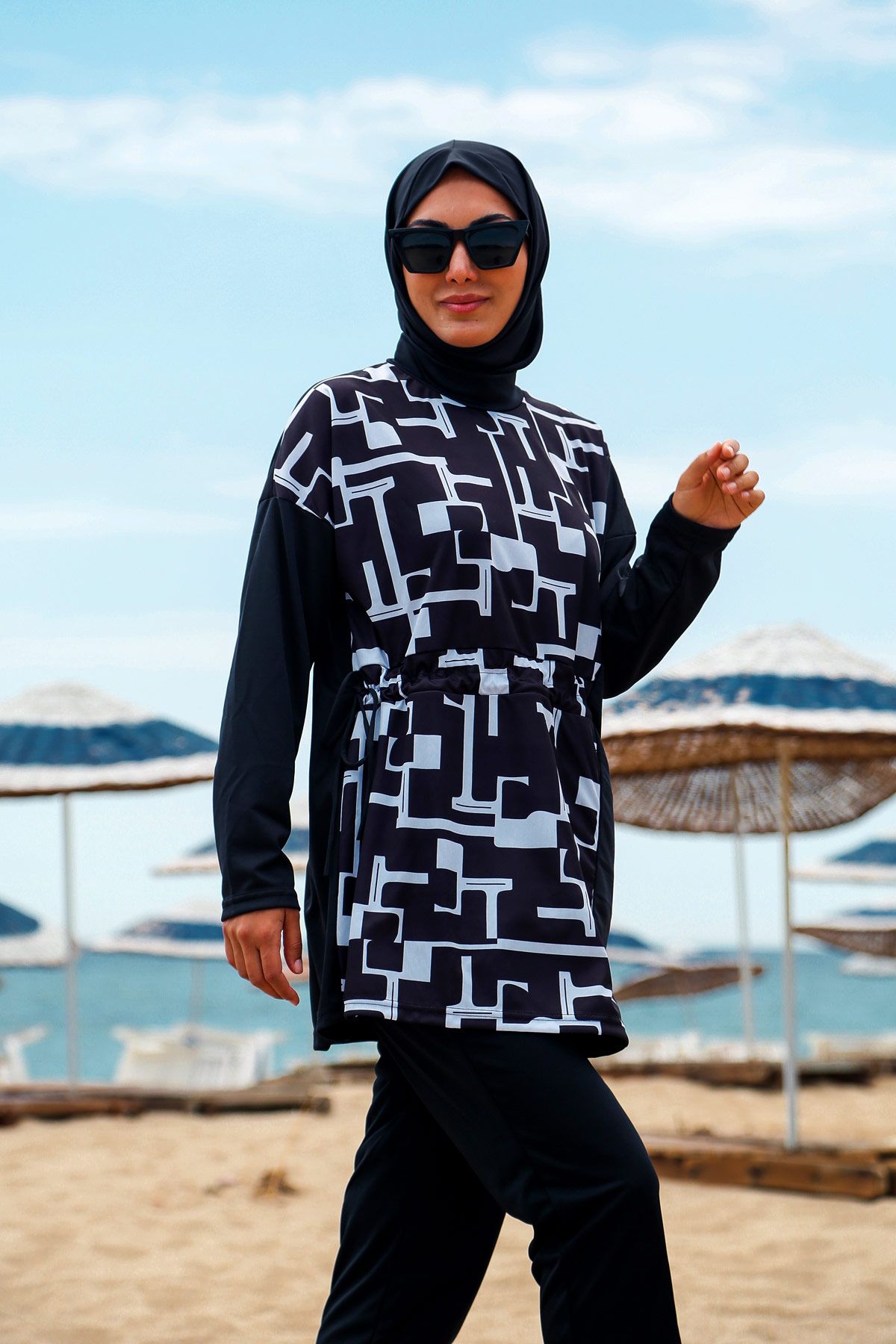 Rivamera 4'lü Siyah Desenli Tam Kapalı Tesettür Mayo R1113