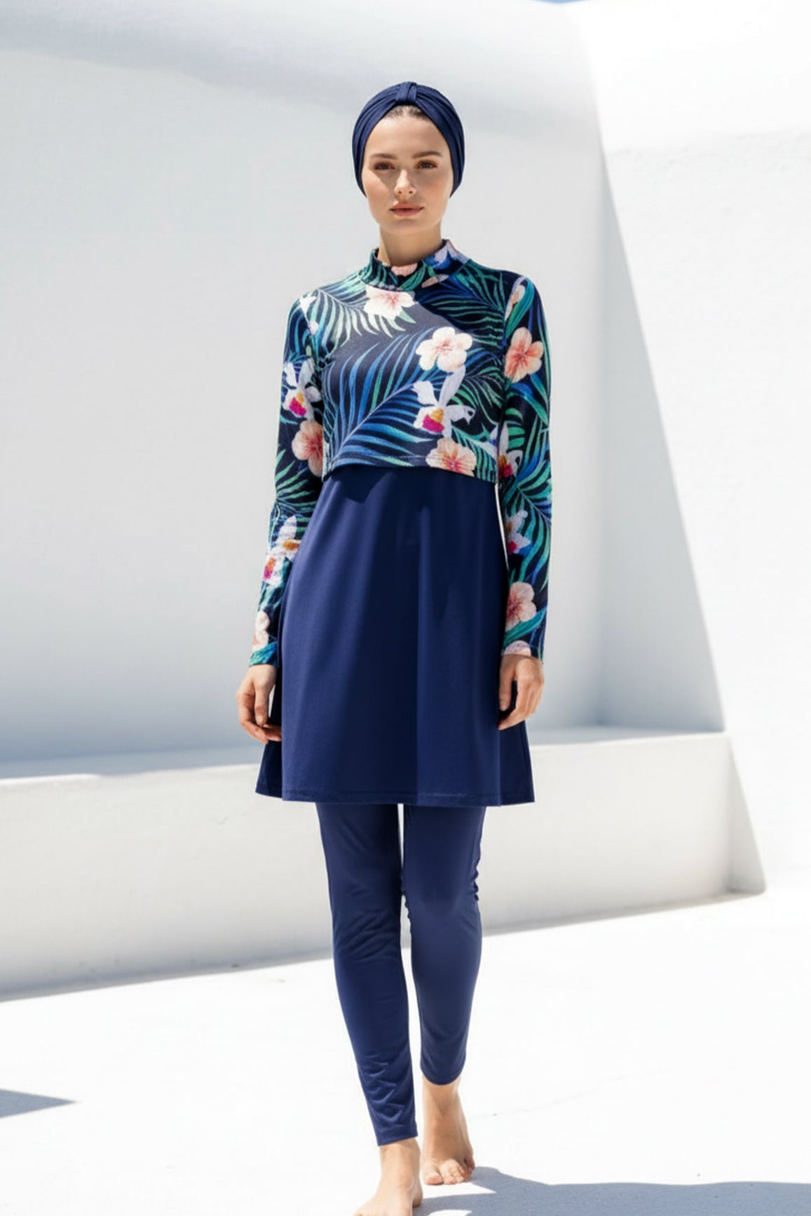 Tam Kapalı Tesettür Mayo Lacivert Çiçekli Likralı 4 Parça 1971 Ürün ana görseli