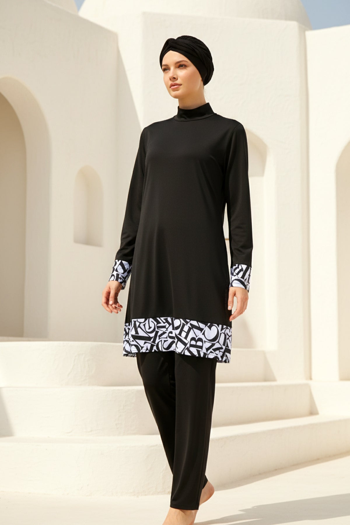 Tam Kapalı Tesettür Mayo Siyah Desenli Likralı 4 Parça 1977
