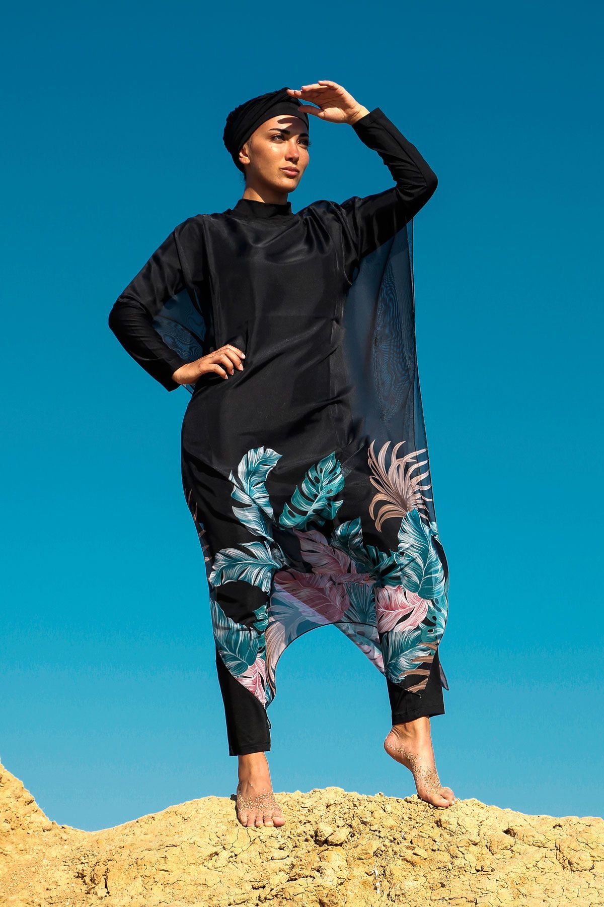 Marina Siyah Çicekli Kadın Tesettür Mayo Üzerine Kaftan Kimono Pareo P2203 Ürün ana görseli