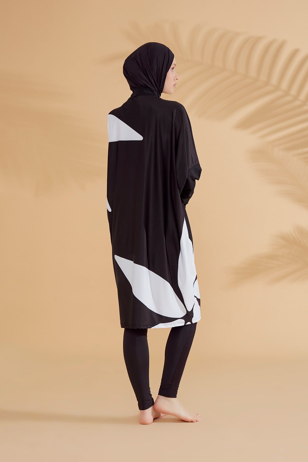 Çiçekli Siyah Tam Kapalı Tesettür Mayo M2309