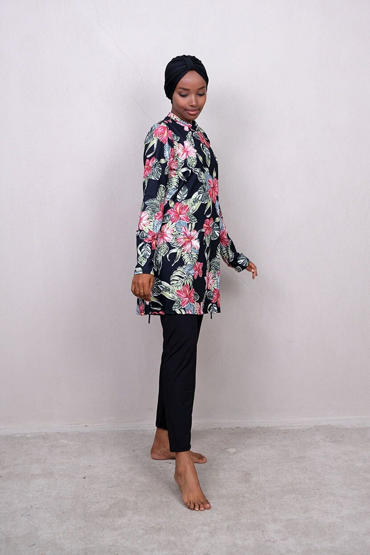 4’lü Siyah Çiçek Desenli Tam Kapalı Tesettür Mayo M2241