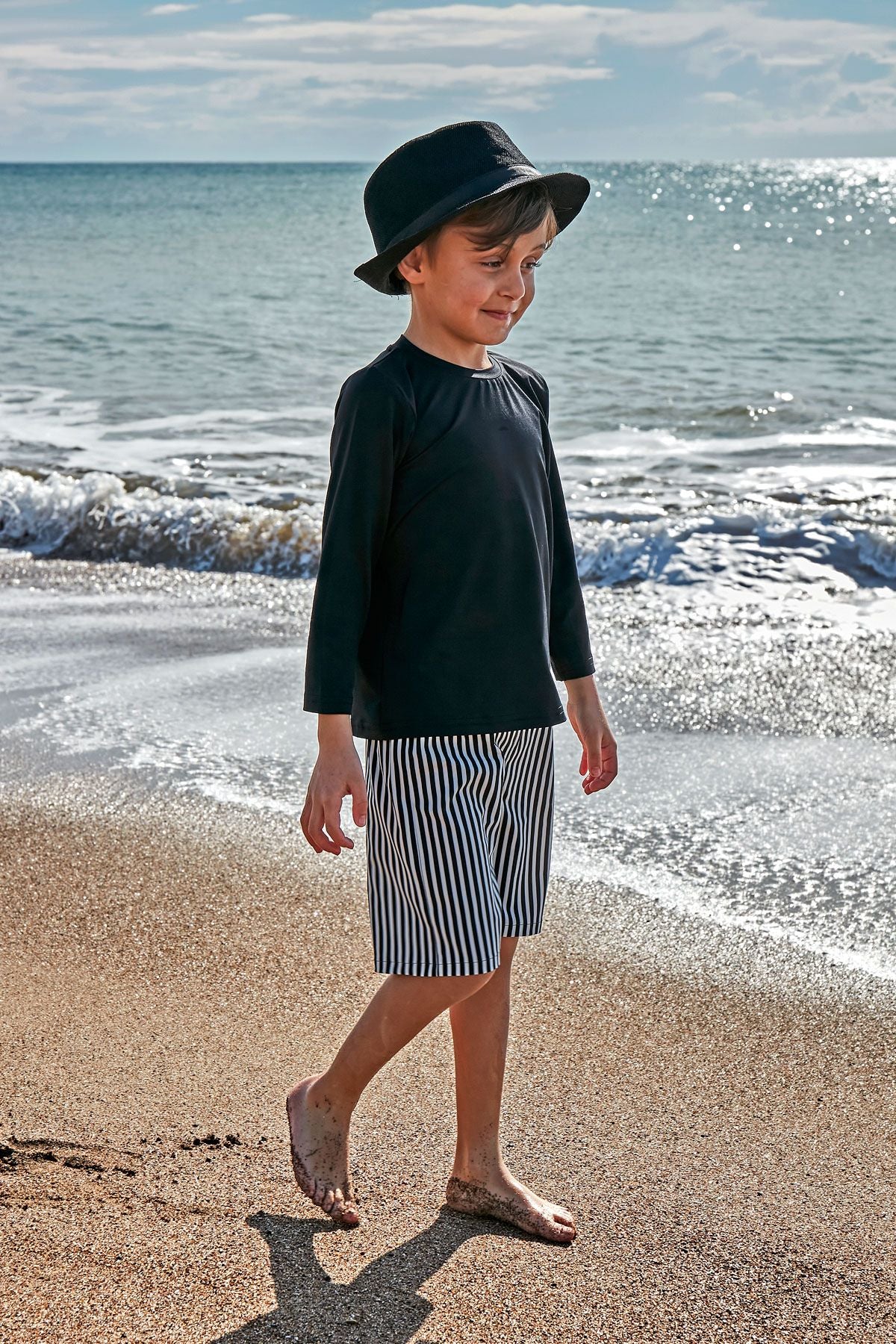 Erkek Çocuk Siyah Yüzme Tişört T2450 Ürün ikincil görseli