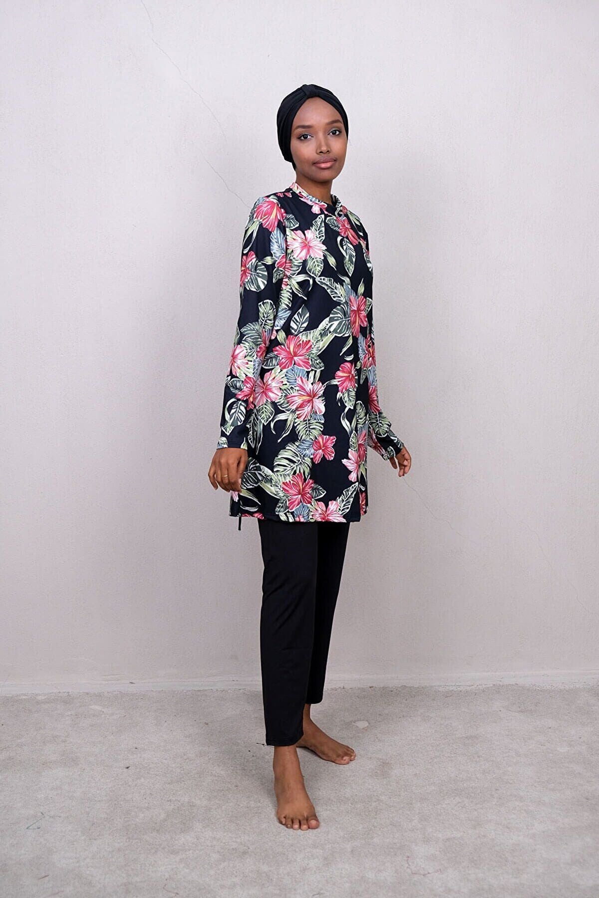 4’lü Siyah Çiçek Desenli Tam Kapalı Tesettür Mayo M2241