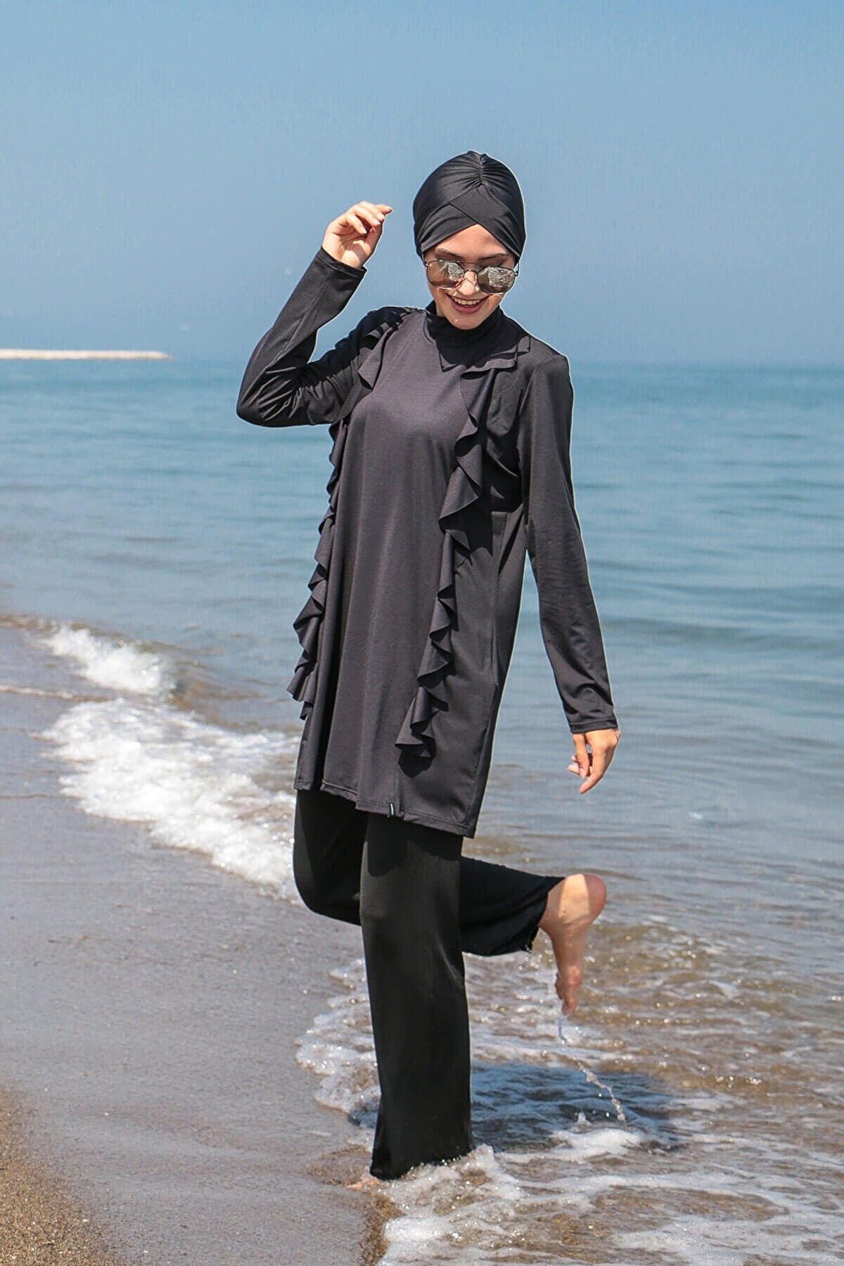 İp Bağlamalı 4'lü Siyah Volan Detaylı Tam Kapalı Tesettür Mayo M2102