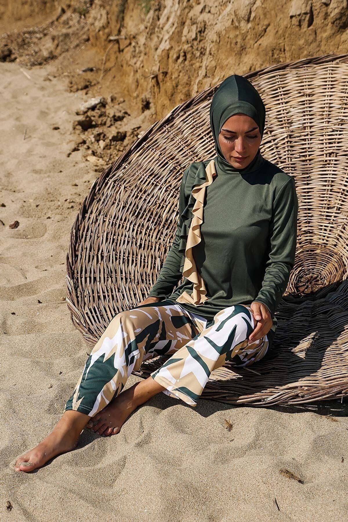 Rivamera 4'lü Haki Volan Detaylı Tam Kapalı Tesettür Mayo R1105