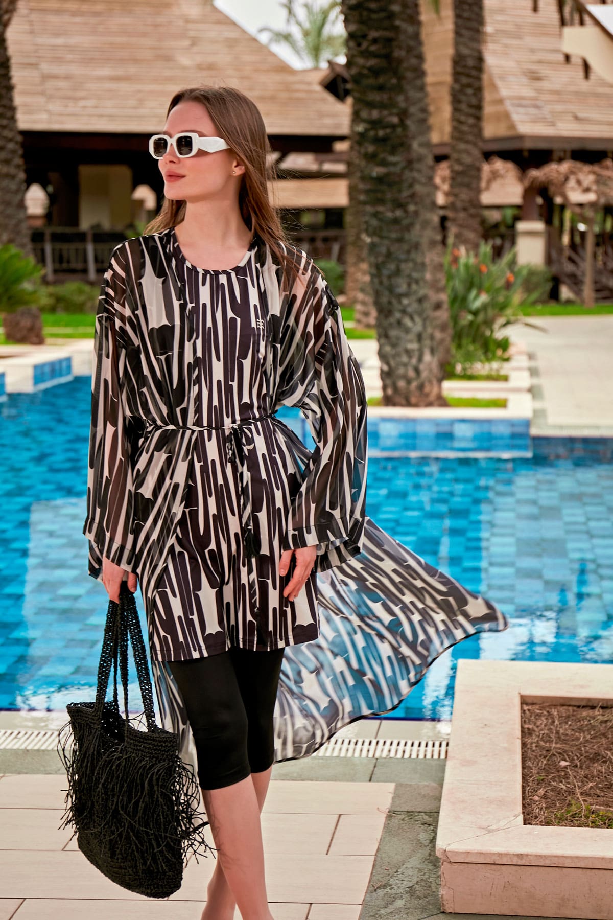 Desenli Siyah Şifon Plaj Kimonosu ve Kaftan – P2405