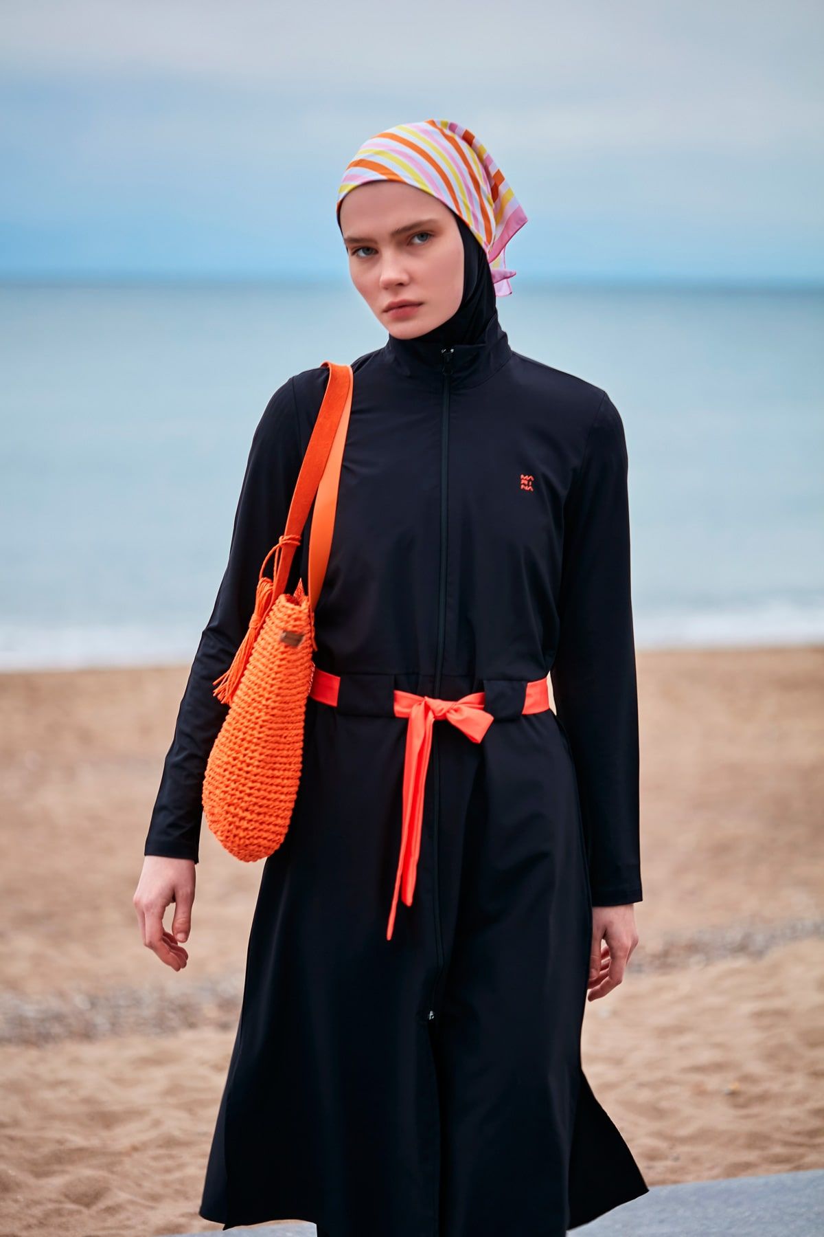 Paraşüt Kumaş Siyah Tam Kapalı Tesettür Mayo M2419 Ürün ikincil görseli