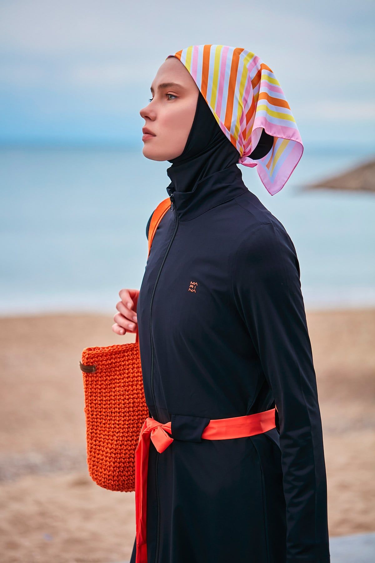 Paraşüt Kumaş Siyah Tam Kapalı Tesettür Mayo M2419