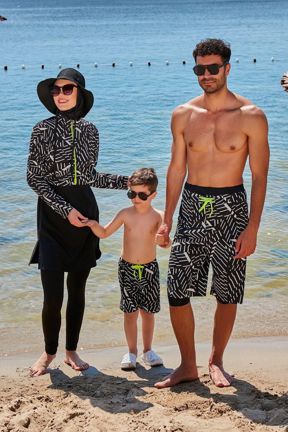 Siyah Çizgili Erkek Çocuk Şort B2363 Ürün ana görseli