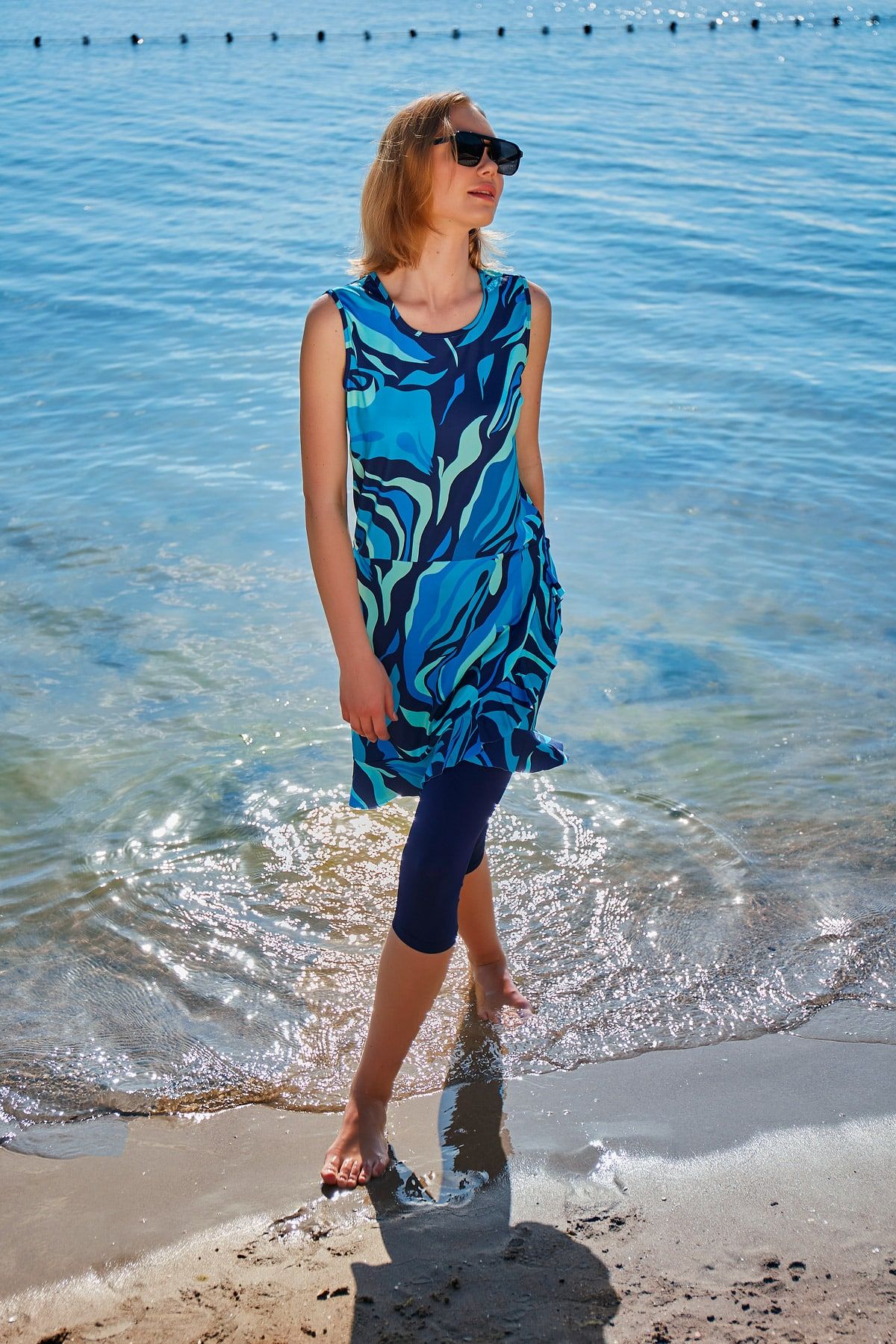 Lacivert Taytlı Yarı Kapalı Mayo M2373