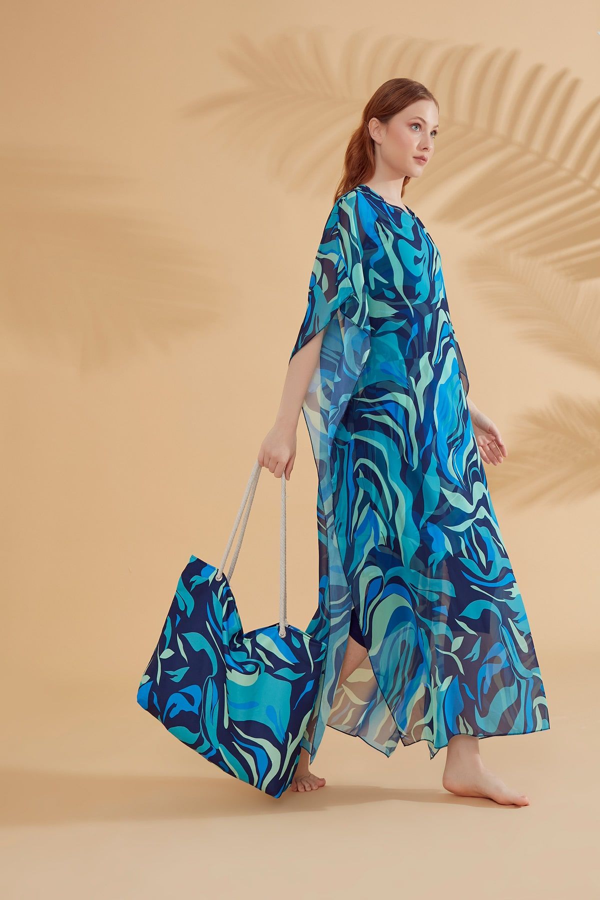 Lacivert Taytlı Yarı Kapalı Mayo M2373