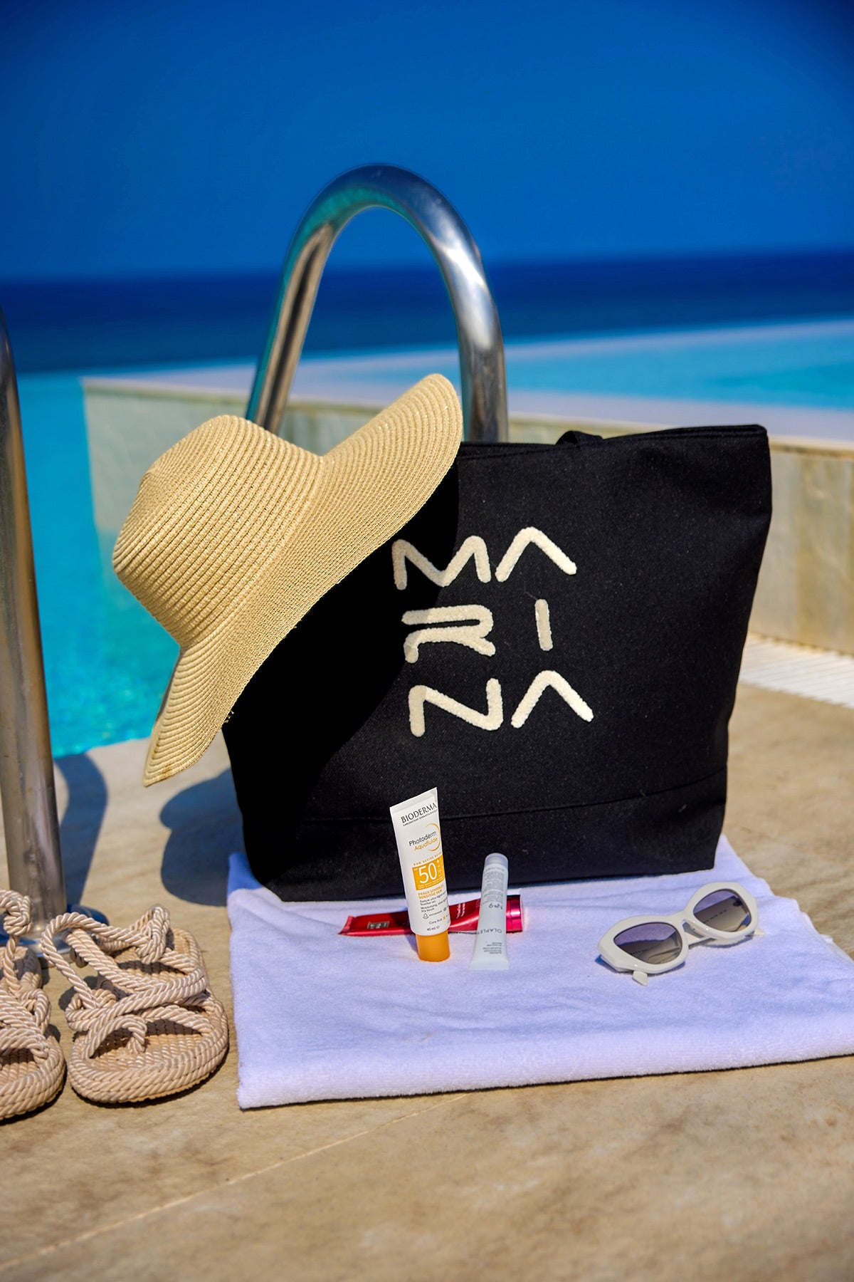 Siyah Çanta Nakışlı CA2501-1