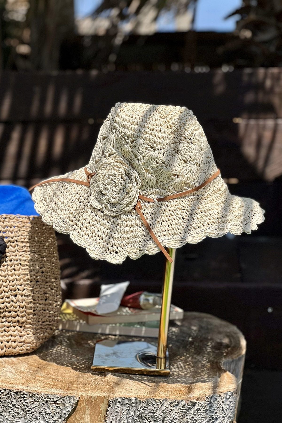 Fiyonklu Hasır Bej Şapka 14519