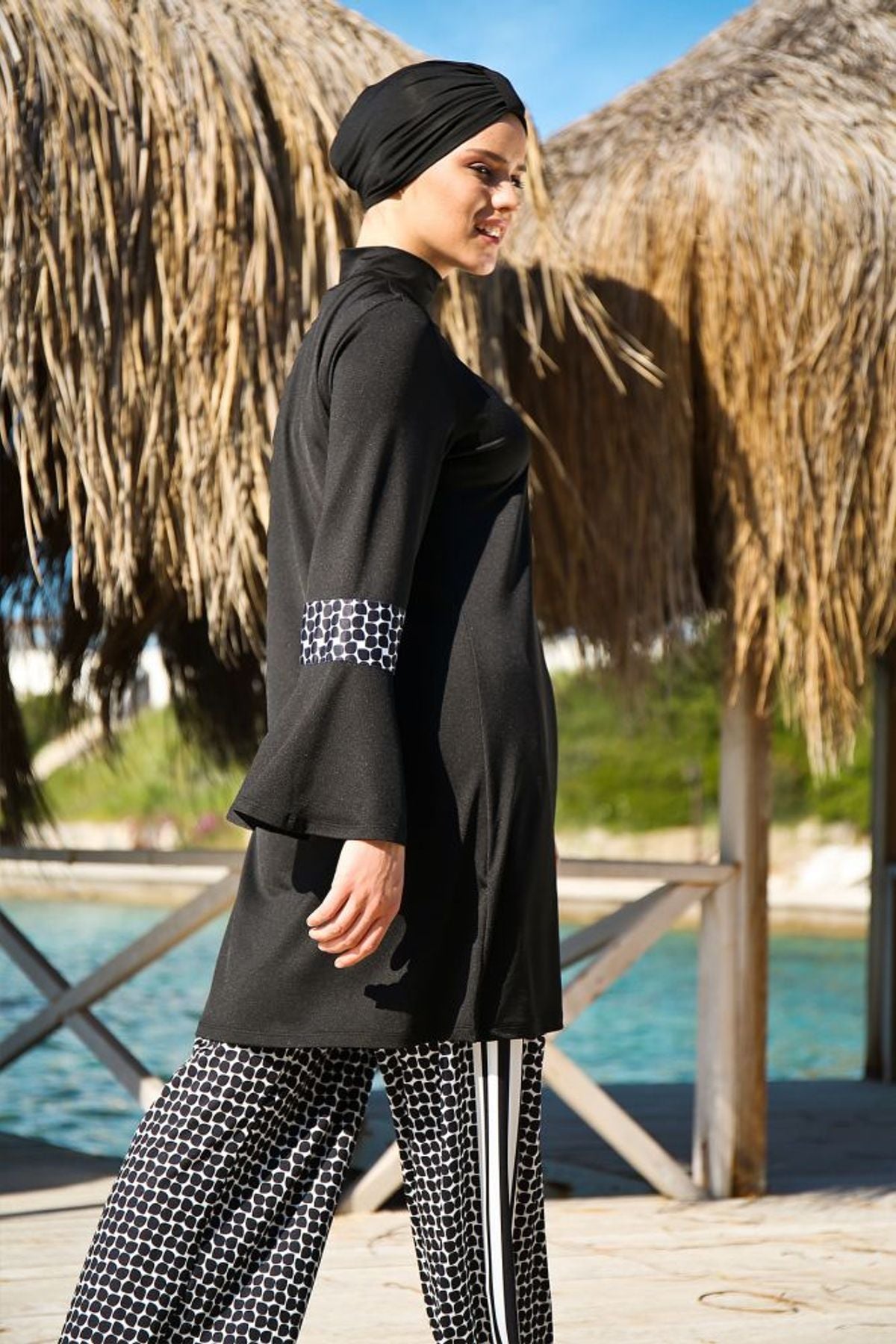 İp Bağlamalı 4’lü Siyah Nokta Detaylı Tam Kapalı Tesettür Mayo 1960