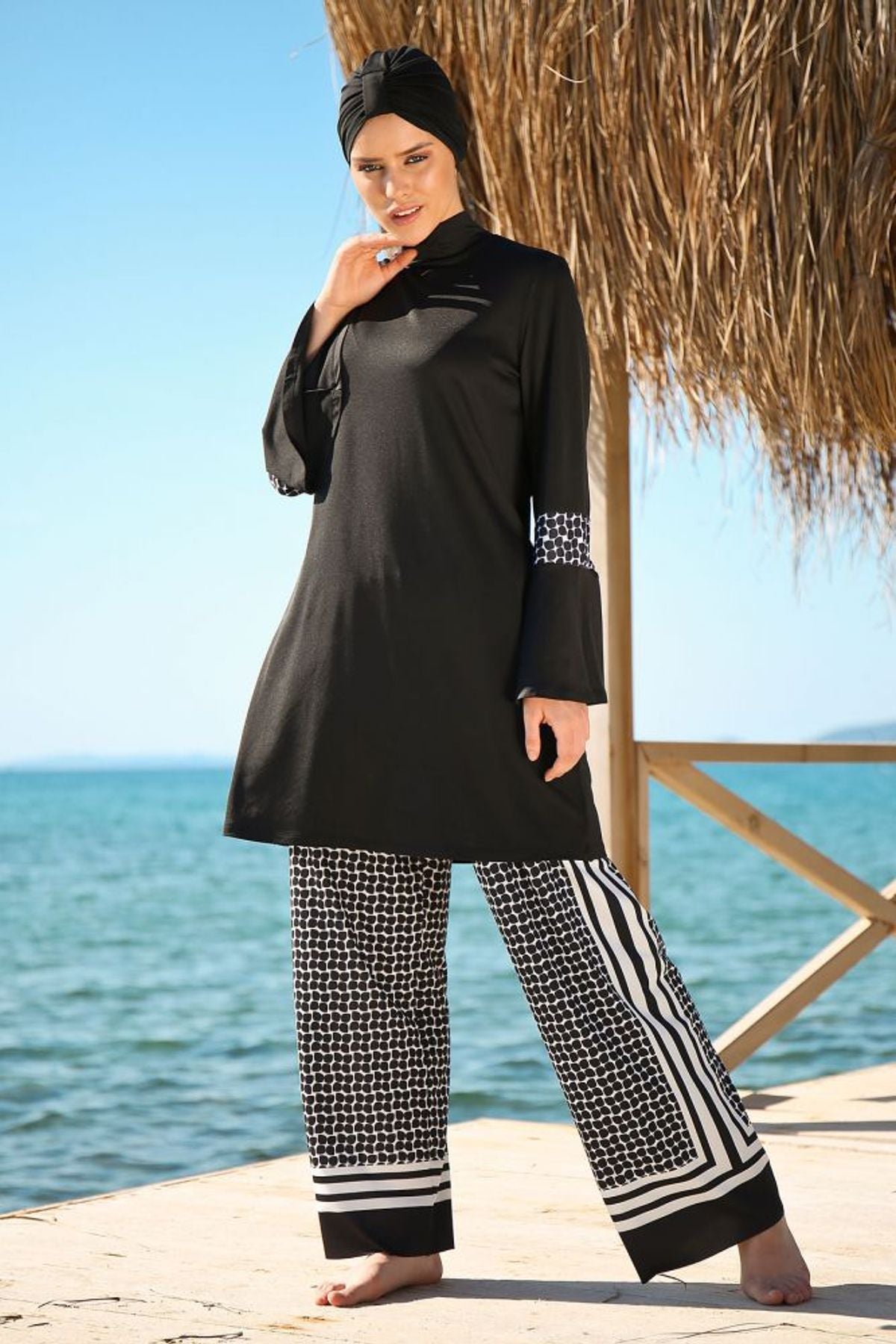 İp Bağlamalı 4’lü Siyah Nokta Detaylı Tam Kapalı Tesettür Mayo 1960