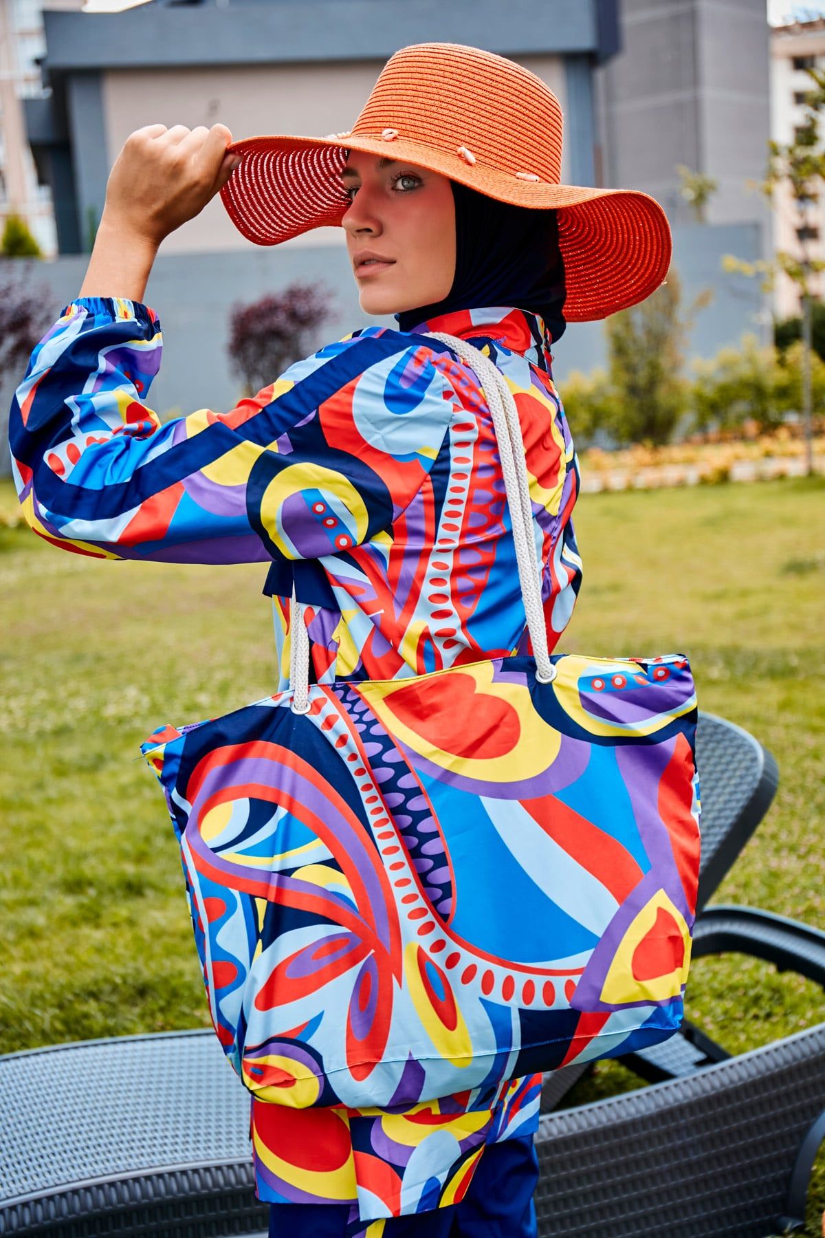 Desenli Tam Kapalı Tesettür Mayo R2318