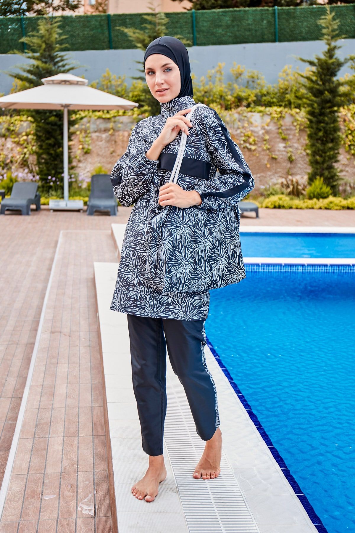 Desenli Tam Kapalı Tesettür Mayo R2306