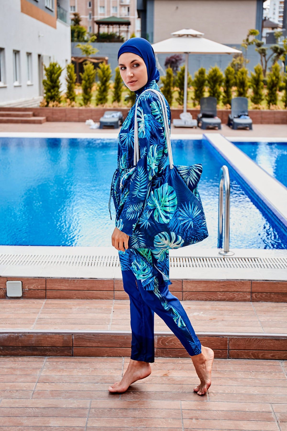 Desenli Tam Kapalı Tesettür Mayo R2311