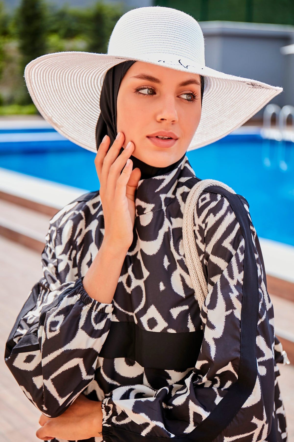 Yazılı Beyaz Hasır Kloş Şapka 142329