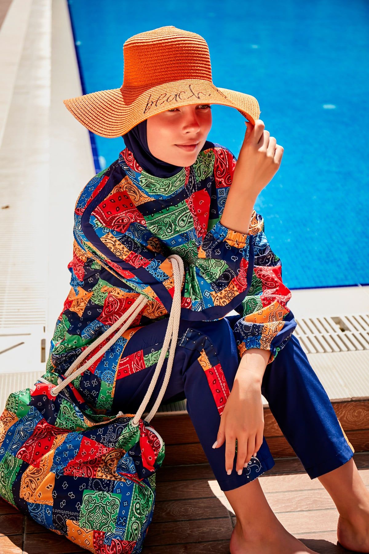 Desenli Tam Kapalı Tesettür Mayo R2320