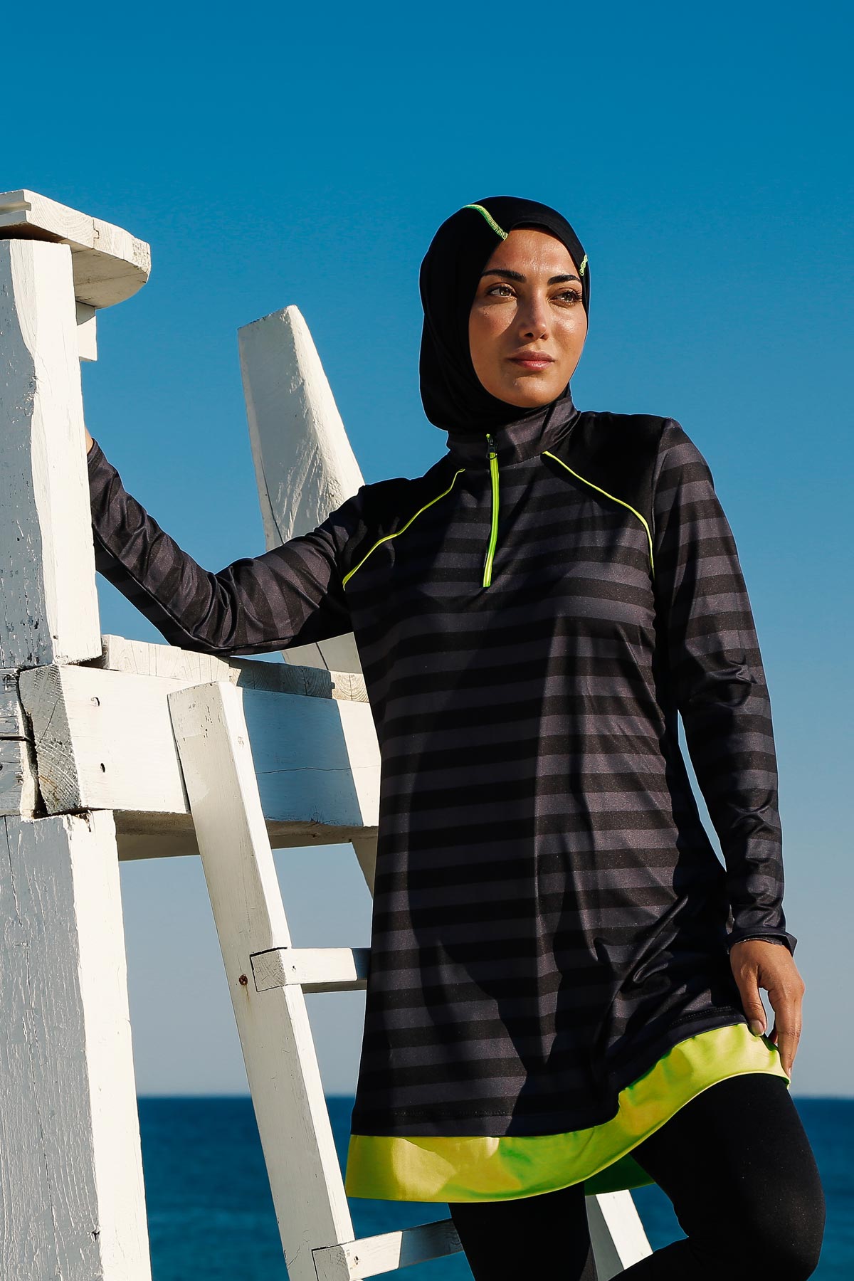 Tam Kapalı Tesettür Mayo Siyah Likralı 3 Parça Kadın Mayo M2232