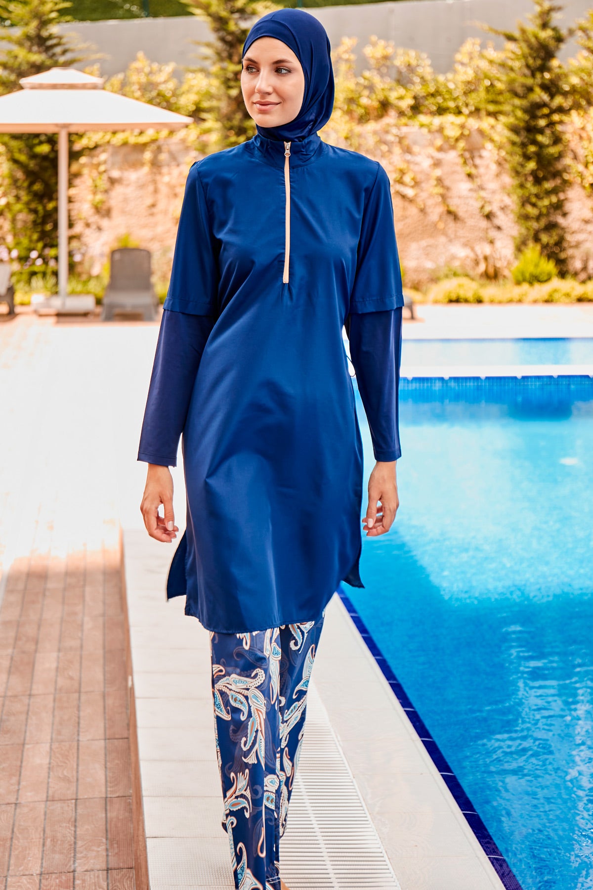 Tam Kapalı Tesettür Mayo 4’lü Set Paraşüt Kumaş Lacivert Yaprak Desenli Su İtici – M2260