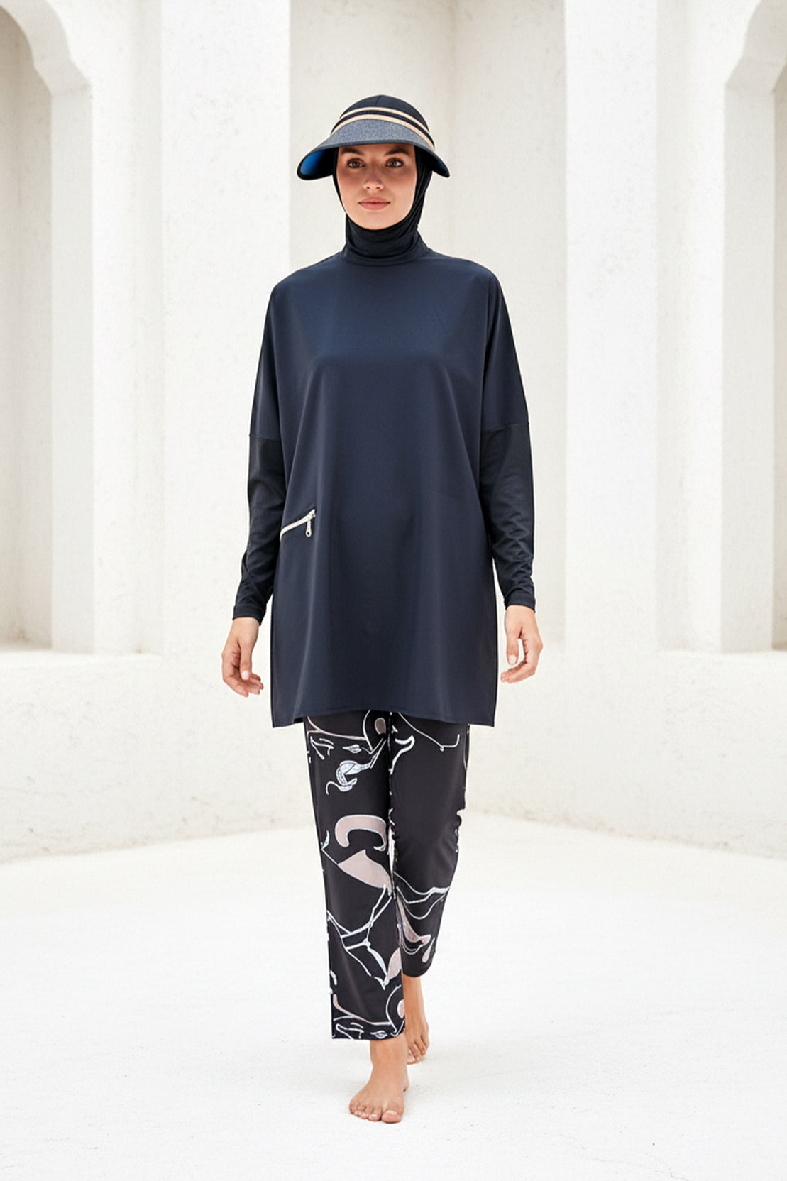 Tam Kapalı Tesettür Mayo Siyah Paraşüt Kumaşlı Kadın M2274 Ürün ana görseli