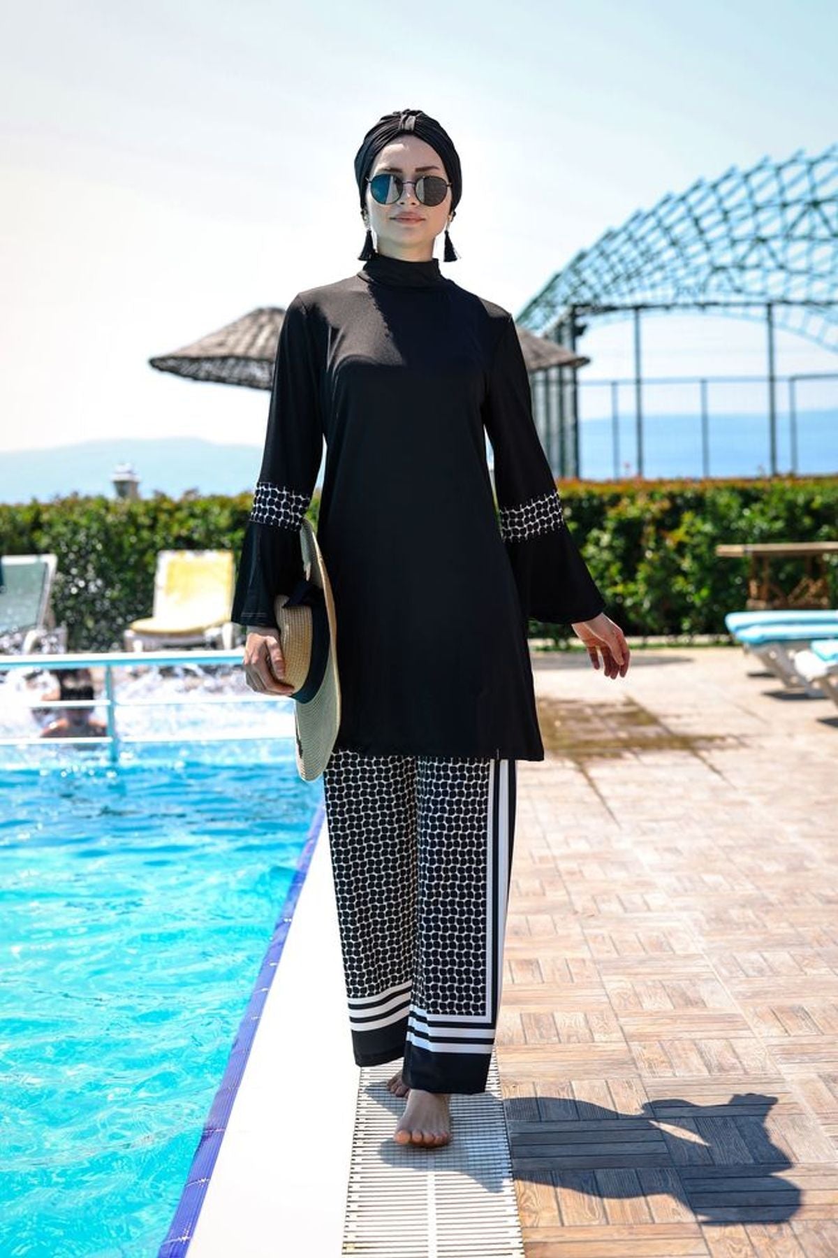 İp Bağlamalı 4’lü Siyah Nokta Detaylı Tam Kapalı Tesettür Mayo 1960