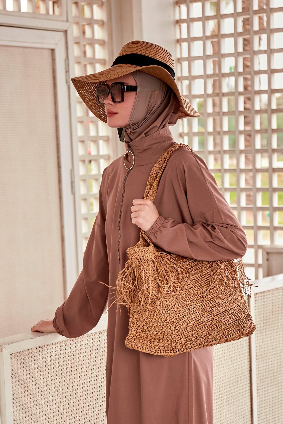 El Örgüsü Bej Hasır Çanta C2419