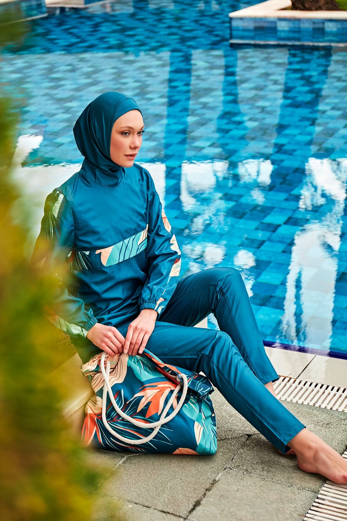 Desenli Tam Kapalı Tesettür Mayo R2410