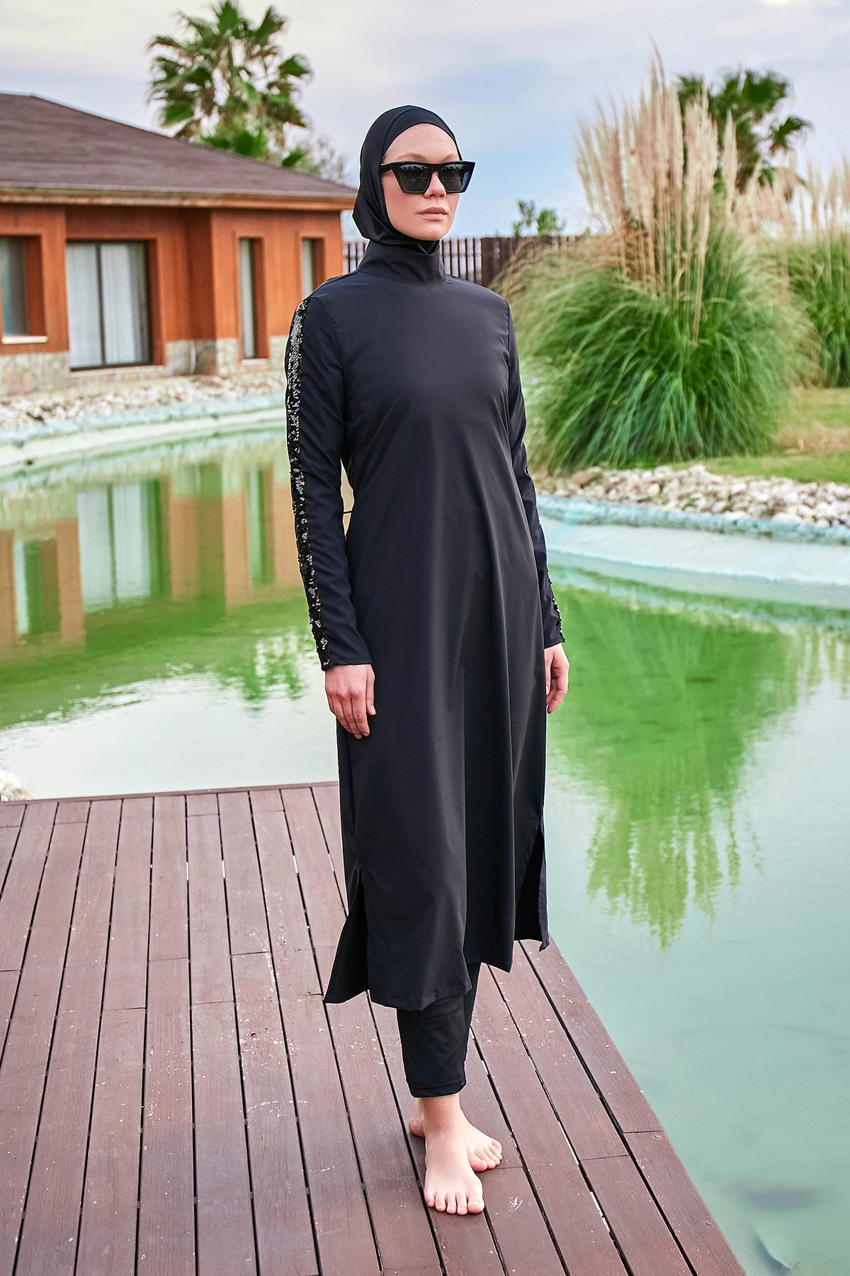 4 Parça Paraşüt Kumaşlı Siyah Tam Kapalı Tesettür Mayo – M2417