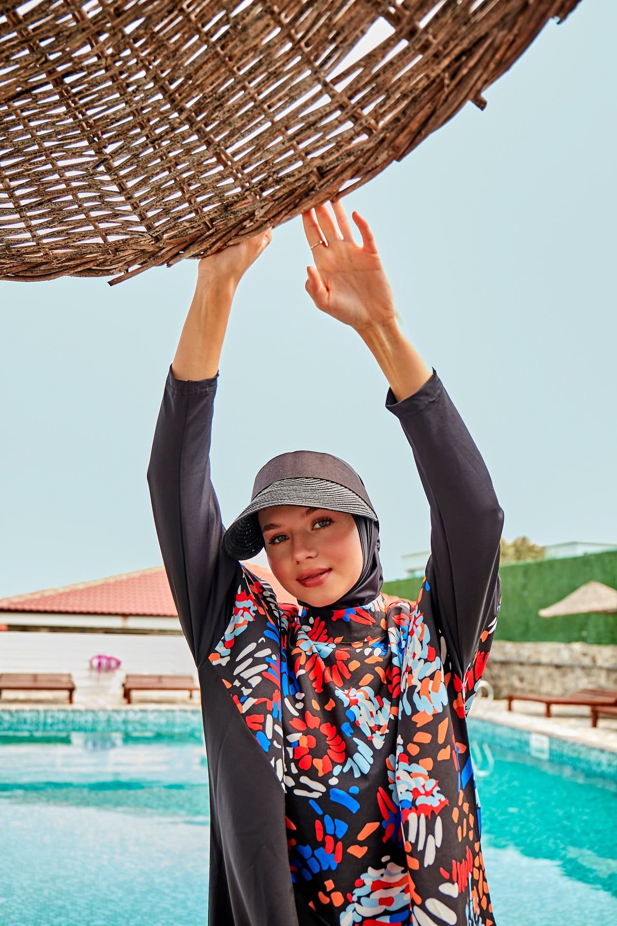 Paraşüt Çiçekli Siyah Tam Kapalı Tesettür Mayo M2313 Ürün ana görseli