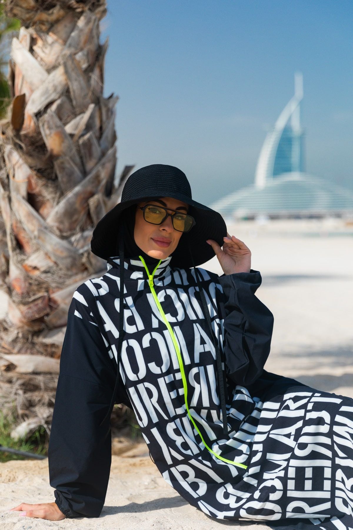 Paraşüt Harfli Siyah Tam Kapalı Tesettür Mayo M2301 Ürün ikincil görseli